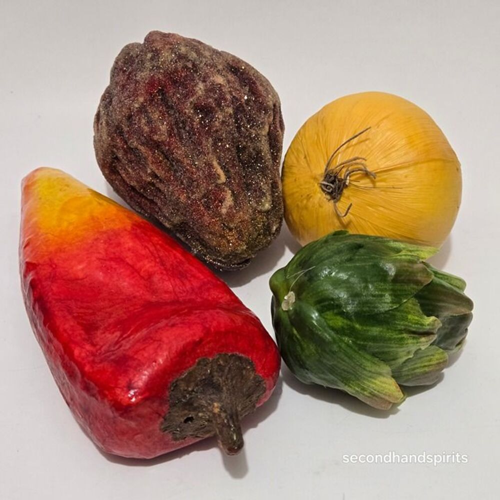 4 Pc Vintage Kitchen Kitsch Faux  Vegetables Fruit Display Food Props